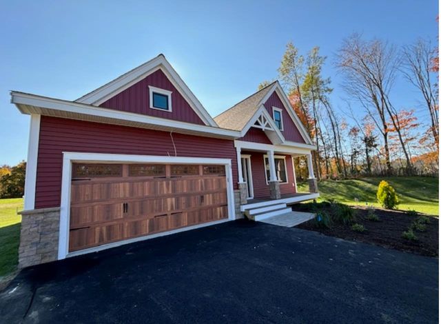 36 Edgewater Drive, Brentwood, NH 03833