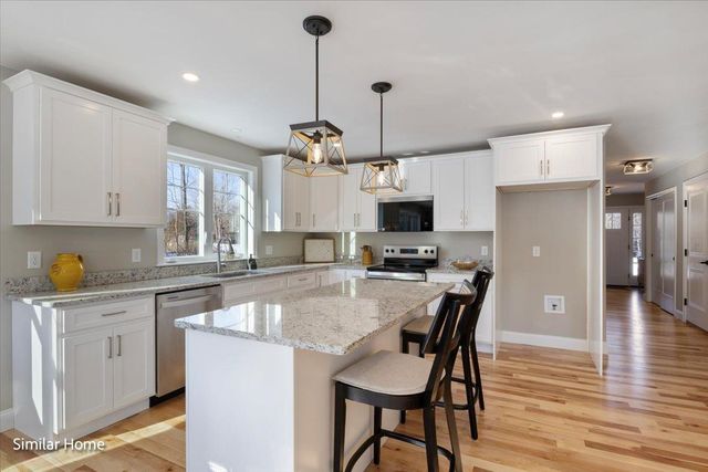 36 Edgewater Drive, Brentwood, NH 03833