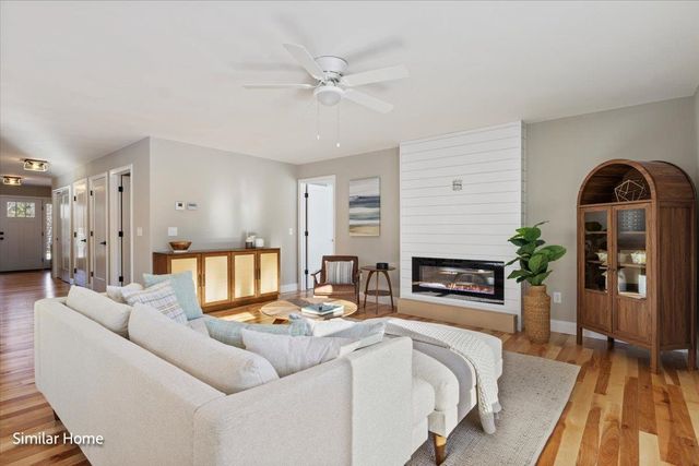 36 Edgewater Drive, Brentwood, NH 03833