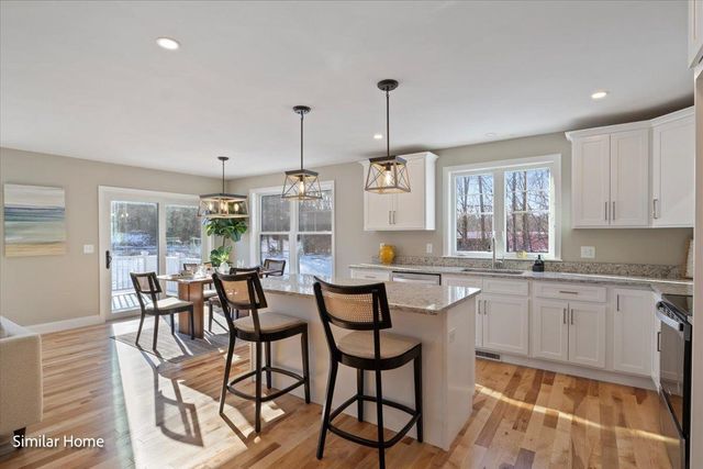 36 Edgewater Drive, Brentwood, NH 03833