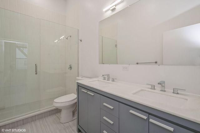 639 W 18th Street 1, Chicago, IL 60616