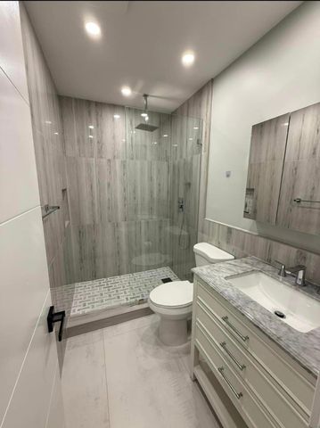 2191 NE 68th Street 403, Fort Lauderdale, FL 33308