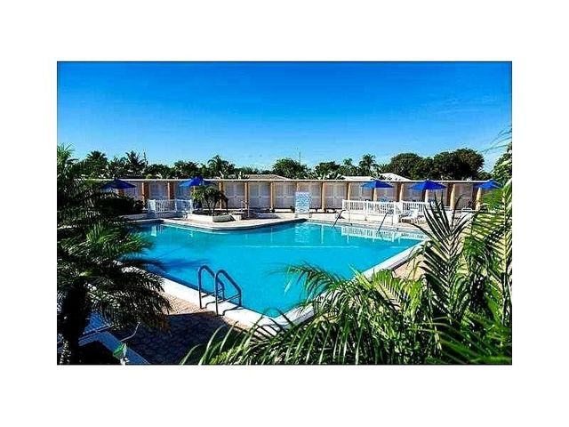 2191 NE 68th Street 403, Fort Lauderdale, FL 33308