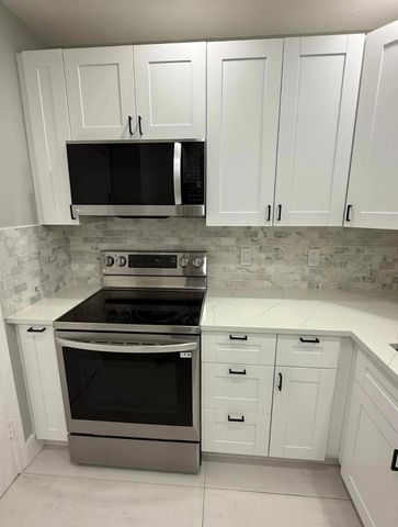 2191 NE 68th Street 403, Fort Lauderdale, FL 33308