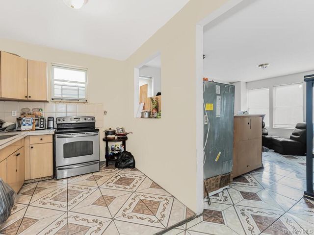 1122 Anderson Avenue, Bronx, NY 10452