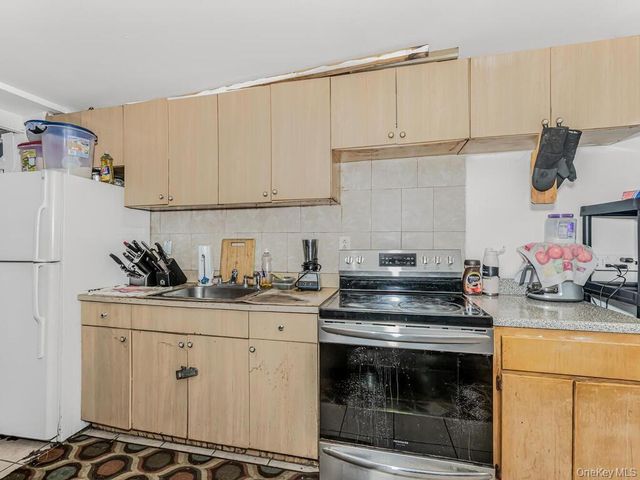 1122 Anderson Avenue, Bronx, NY 10452