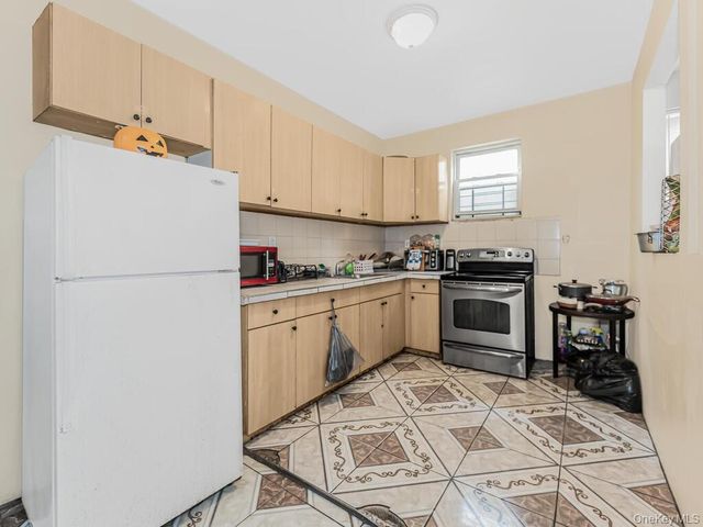 1122 Anderson Avenue, Bronx, NY 10452
