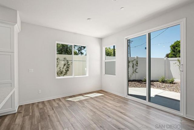 1527 Wingwood, Vista, CA 92083