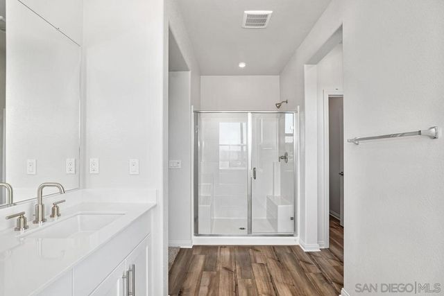 1527 Wingwood, Vista, CA 92083