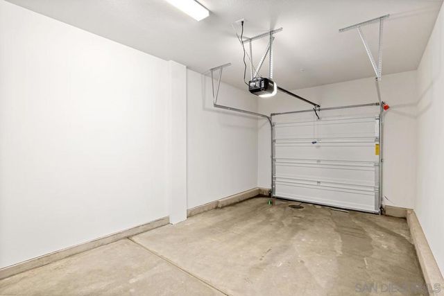 1527 Wingwood, Vista, CA 92083