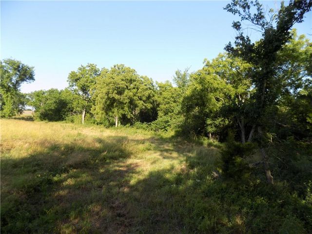 1392 Rock Creek Road, Williamsburg, KS 66095