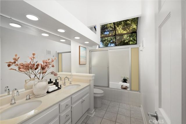 17202 Corbina Ln 202, Huntington Beach, CA 92649