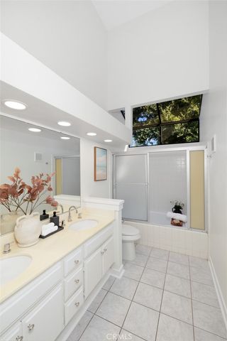 17202 Corbina Ln 202, Huntington Beach, CA 92649