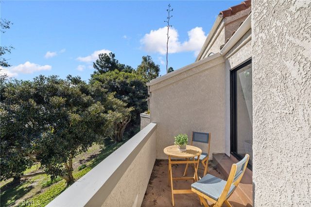 17202 Corbina Ln 202, Huntington Beach, CA 92649