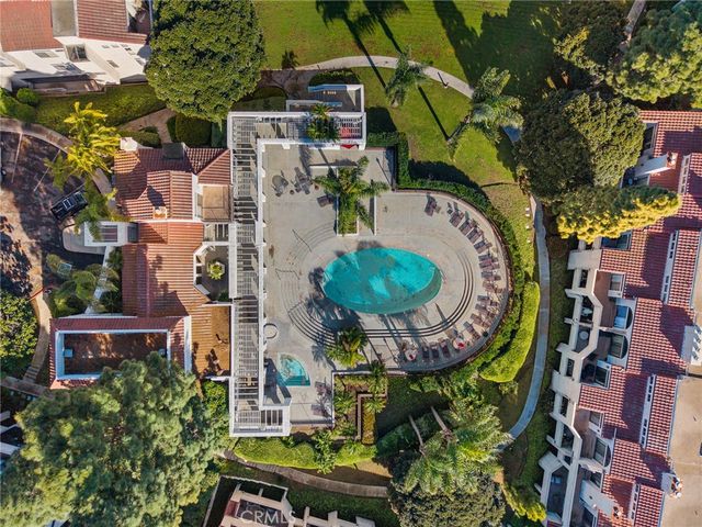 17202 Corbina Ln 202, Huntington Beach, CA 92649