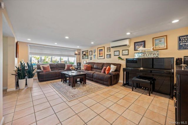 311 Blackheath Road, Lido Beach, NY 11561