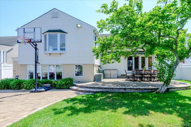 311 Blackheath Road, Lido Beach, NY 11561