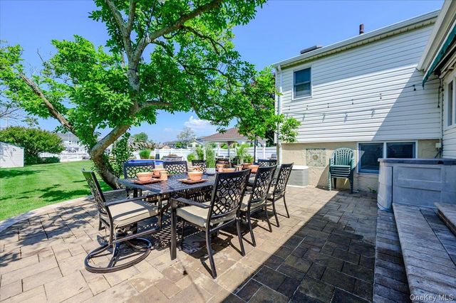 311 Blackheath Road, Lido Beach, NY 11561