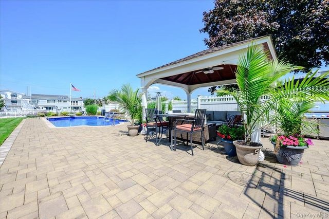 311 Blackheath Road, Lido Beach, NY 11561