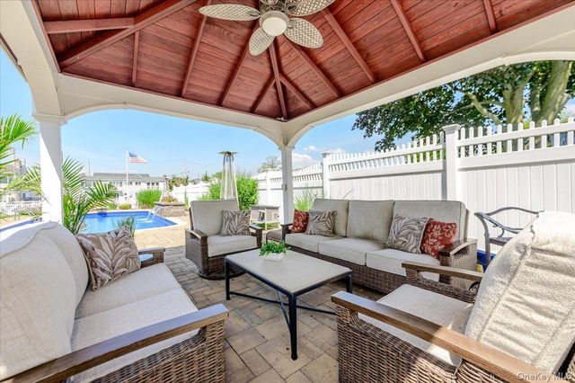 311 Blackheath Road, Lido Beach, NY 11561