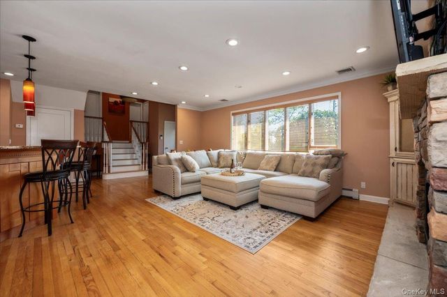 311 Blackheath Road, Lido Beach, NY 11561