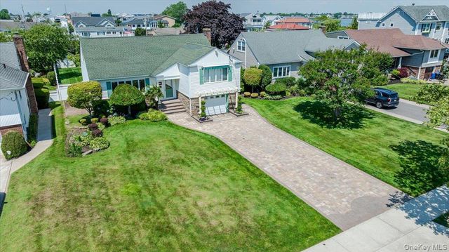 311 Blackheath Road, Lido Beach, NY 11561