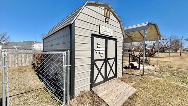 433 Holiday Village Drive, Quitman, TX 75783