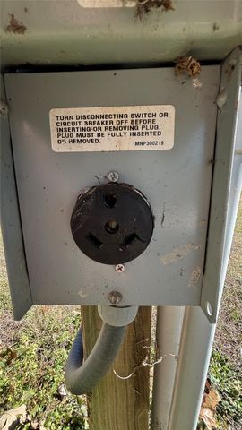 433 Holiday Village Drive, Quitman, TX 75783