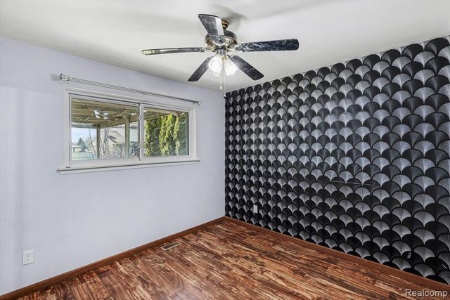 12260 De Grove Drive, Sterling Heights, MI 48312