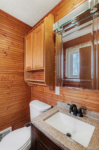 12260 De Grove Drive, Sterling Heights, MI 48312