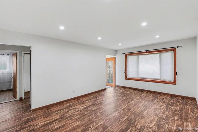 12260 De Grove Drive, Sterling Heights, MI 48312