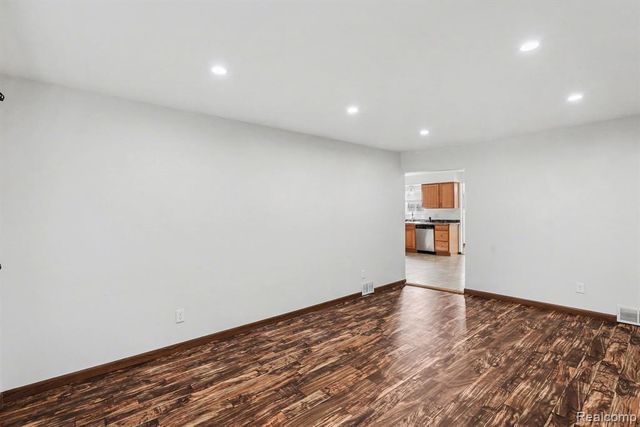 12260 De Grove Drive, Sterling Heights, MI 48312