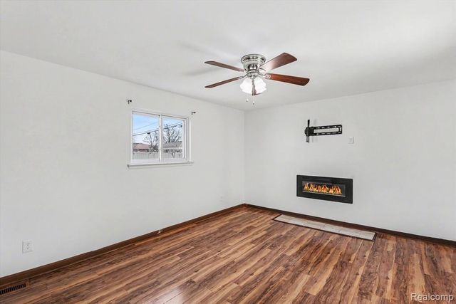 12260 De Grove Drive, Sterling Heights, MI 48312