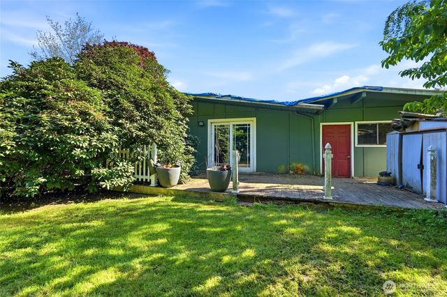 4207 225th Street SW, Mountlake Terrace, WA 98043