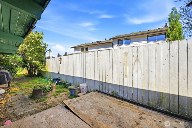 4207 225th Street SW, Mountlake Terrace, WA 98043