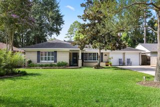 8313 Cedarbrake Drive, Spring Valley Village, TX 77055