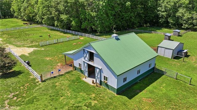 26479 Barretts Church RD, Sedley, VA 23878