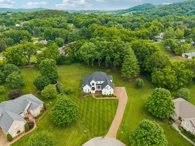 1608 Masters Ct, Franklin, TN 37064