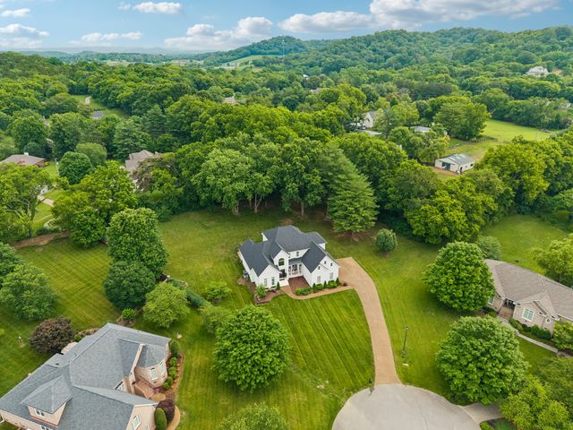 1608 Masters Ct, Franklin, TN 37064
