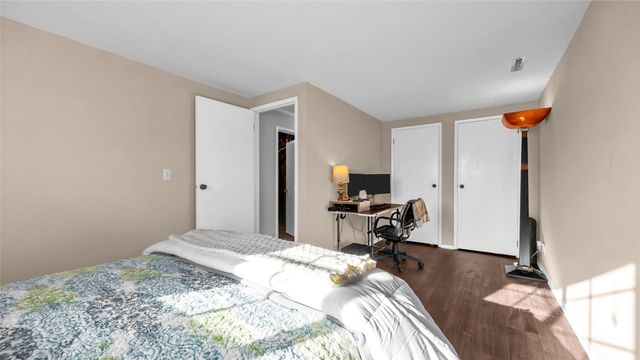 6711 Brentwood Drive NE, Cedar Rapids, IA 52402