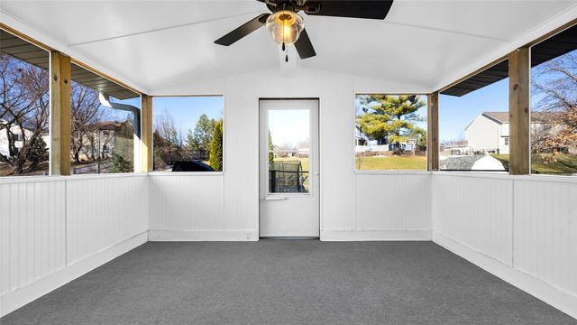 6711 Brentwood Drive NE, Cedar Rapids, IA 52402