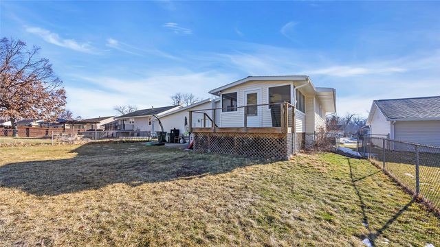 6711 Brentwood Drive NE, Cedar Rapids, IA 52402
