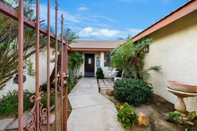 75451 Santa Fe Trail, Palm Desert, CA 92211