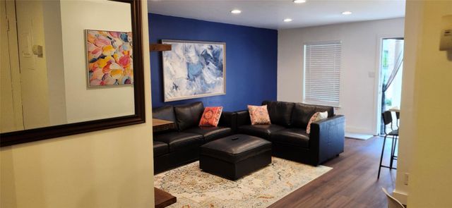 1240 Barton Hills DR 102, Austin, TX 78704