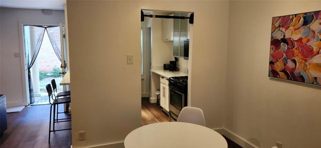 1240 Barton Hills DR 102, Austin, TX 78704