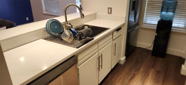 1240 Barton Hills DR 102, Austin, TX 78704