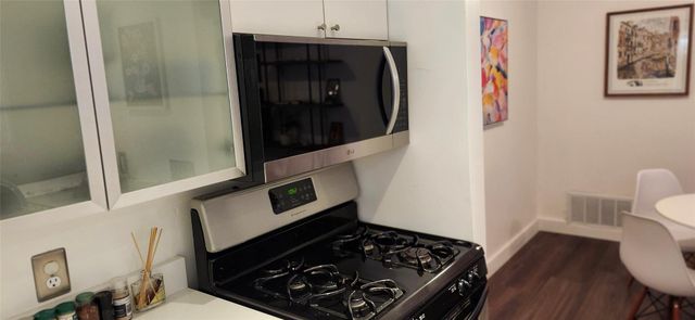 1240 Barton Hills DR 102, Austin, TX 78704