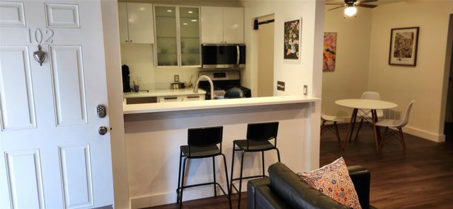 1240 Barton Hills DR 102, Austin, TX 78704