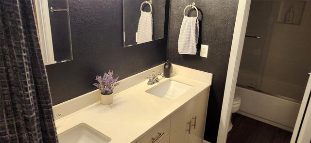 1240 Barton Hills DR 102, Austin, TX 78704