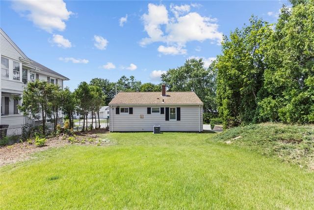 26 kenwood Street, Woonsocket, RI 02895